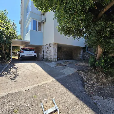 With Parking Space - 24814 Apartment *